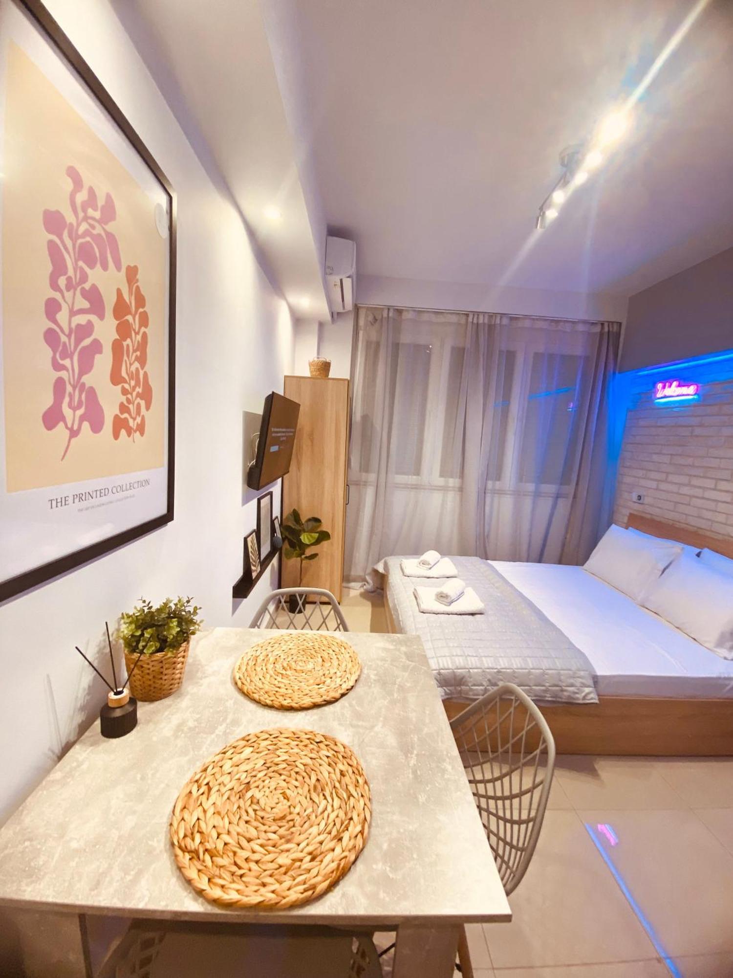 Neon Pulse - Casa Nativa Appartement